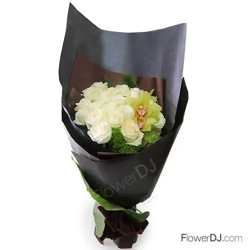 Blanche 台灣特級白玫瑰花束-18朵