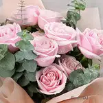 9朵玫瑰花束小型- 花店推薦