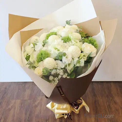 白玫瑰設計花束送台中