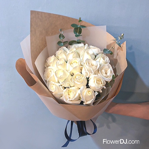 白玫瑰花束 18朵情人節送花 
