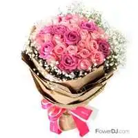 甜心粉紅-33朵混色玫瑰花束-送4吋吊飾鑽飾熊一對