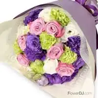 紫愛媽媽-康乃馨花束-送KOSE護手霜