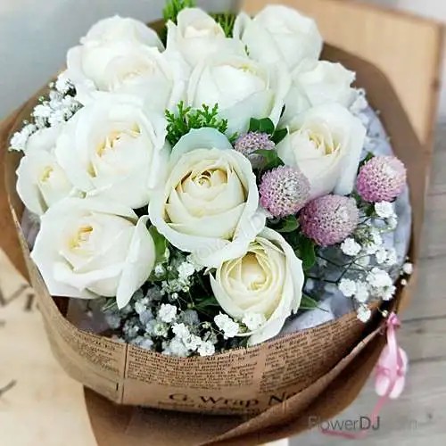 盛夏果實-11朵白玫瑰花束