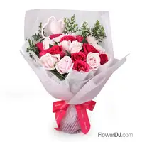 情人節推薦 混色玫瑰花束20朵   送閃耀燈串