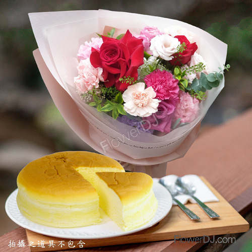 進口康乃馨玫瑰花束  送原味米的雲朵蛋糕